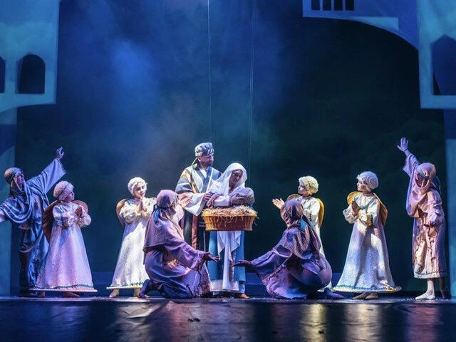 Изображение для афиши Рождество приходит в дом